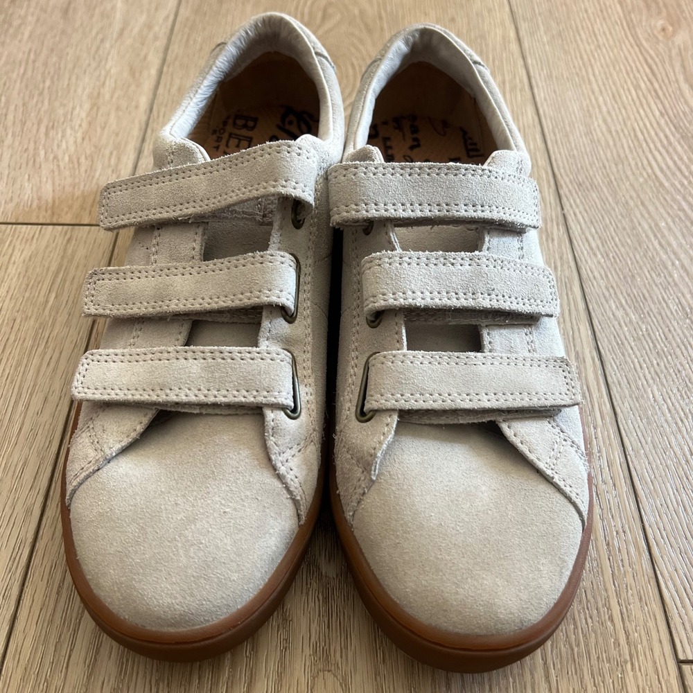 L.L.Bean NWOB Eco Bay Suede Sneakers, Hook-and-Loop
Color Shore. Womens 8.5